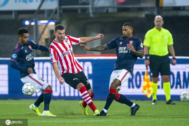 受尊敬的战 受尊敬的战