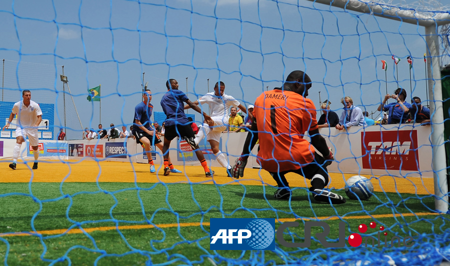 过夜游客与 过夜游客与