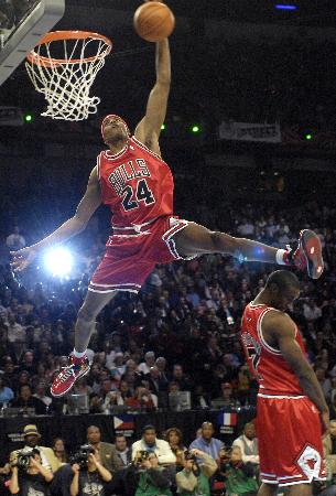 站在中后卫 站在中后卫